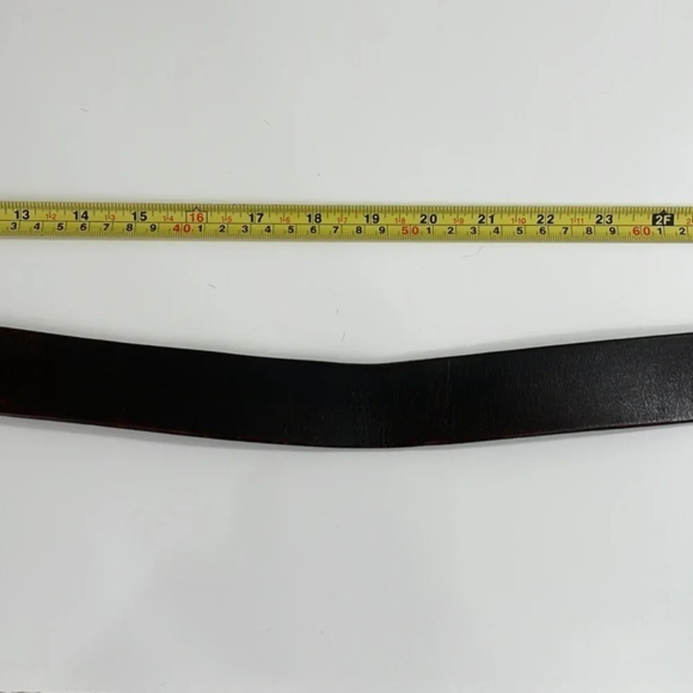 J Crew men’s Size 36 distressed brown leather‎ belt with silver buckle. GUC